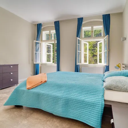 Apartamento Grand Pupp With Jacuzzi And Netflix By Rentez KLV